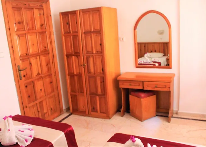 Melita Aparthotel 3*